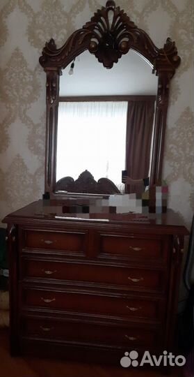 Спальный гарнитур