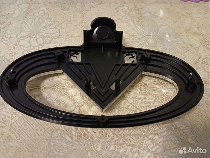 Эмблема шильдик знак решетки радиатора Infiniti