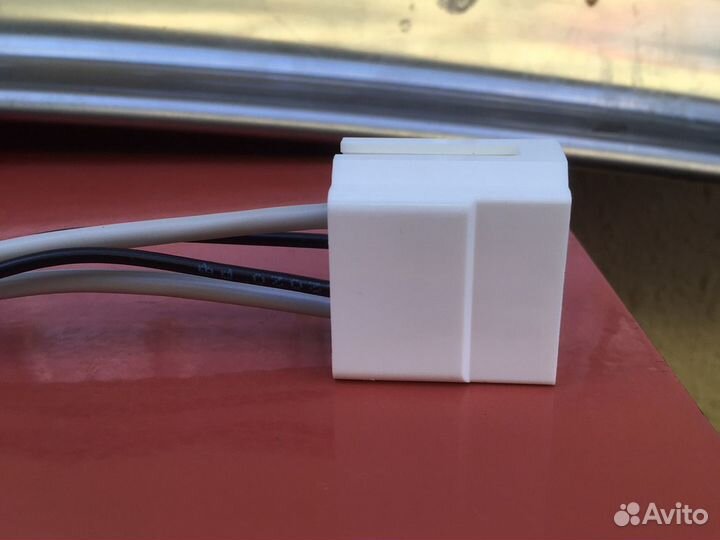 Колодка для реле 70 ампер 12В новая