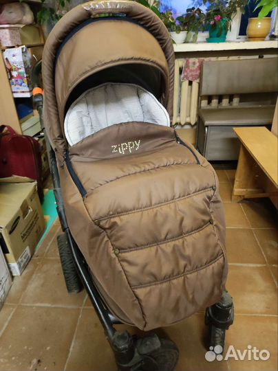 Прогулочная коляска