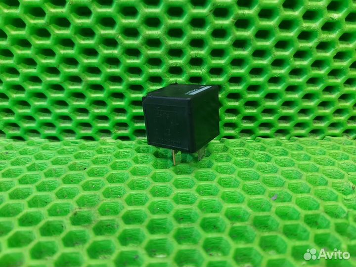 Реле Land Rover Range Rover Sport L320 276DT 2008