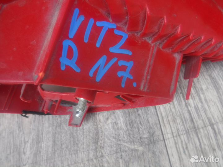 Фонарь правый №7 toyota Vitz 2006