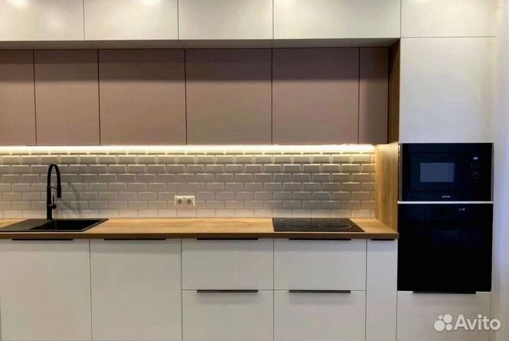 Угловой кухонный гарнитур современный