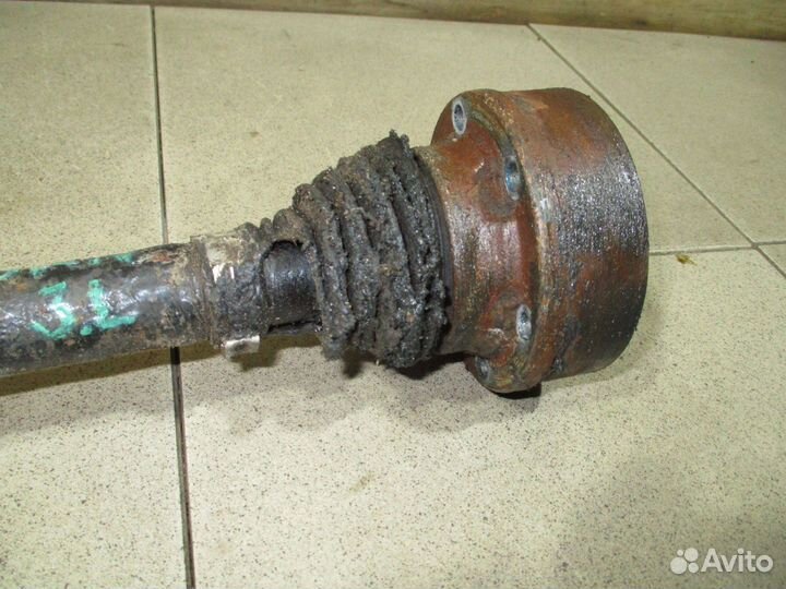 Полуось задняя левая VW Tiguan 1