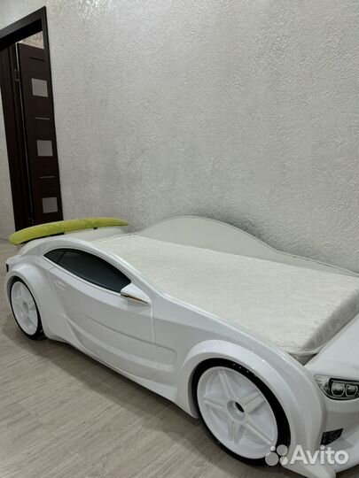 Кровать машина с ортопедическим матрасом