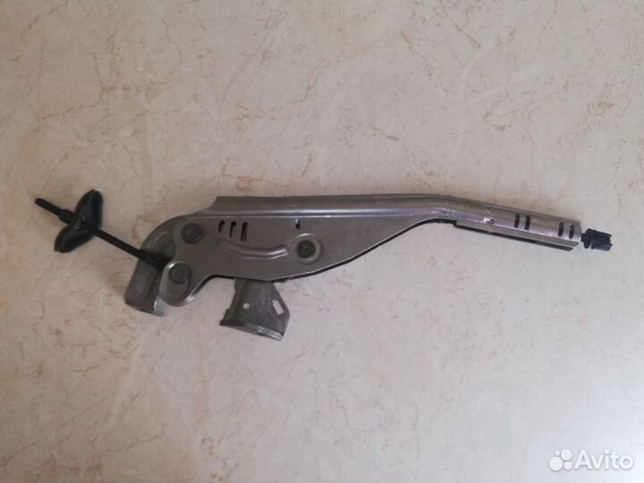 Рычаг стояночного тормоза (ручник) Volkswagen Polo