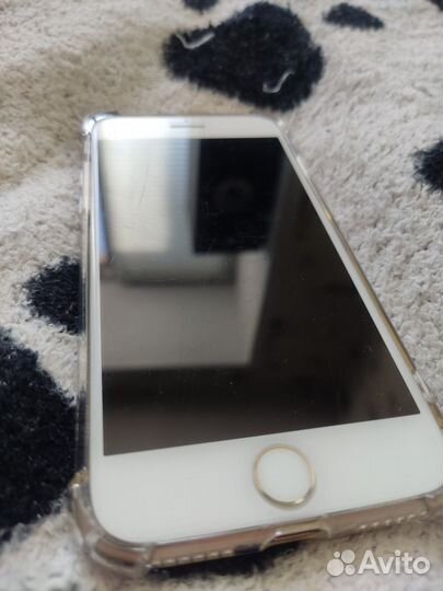 Телефон iPhone 7