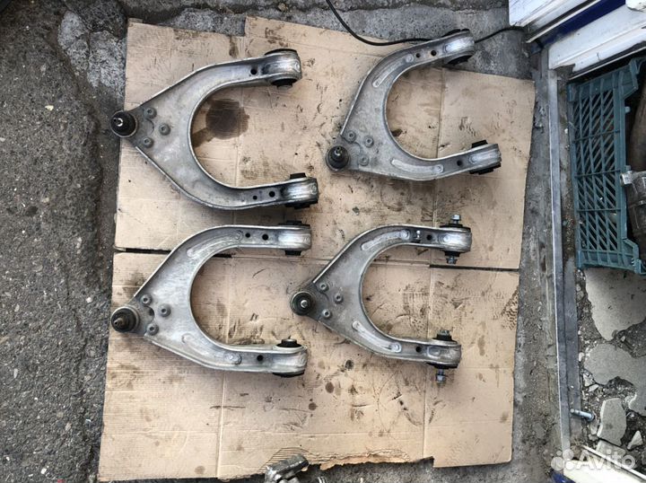 Передние Верхние Рычаги Мерседес Е211