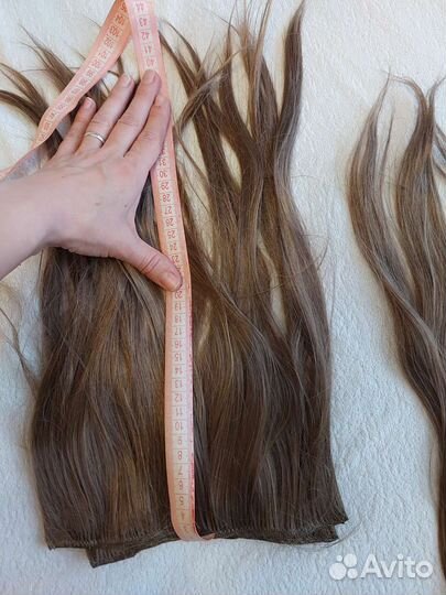 Волосы на заколках, шеньон, русые