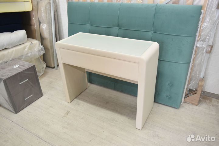 Туалетный столик