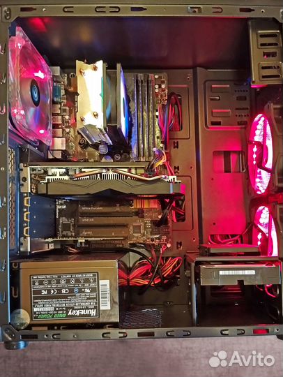 Игровой: i7, 16 гигов, RX 580 8 Гб, SSD+HDD