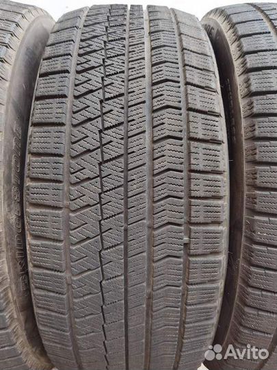 Bridgestone Blizzak VRX2 235/45 R18 94Q