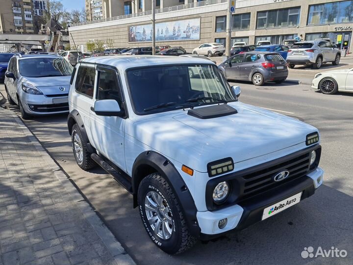 LADA 4x4 (Нива) 1.7 МТ, 2015, 119 000 км