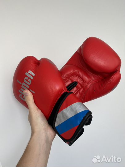 Боксерские перчатки clinch