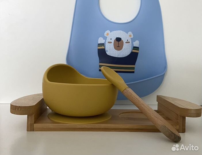 Посуда детская силиконовая: нагрудник и тарелка