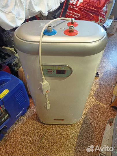 Водонагреватель плоский 50л нержавеющий вертикальн