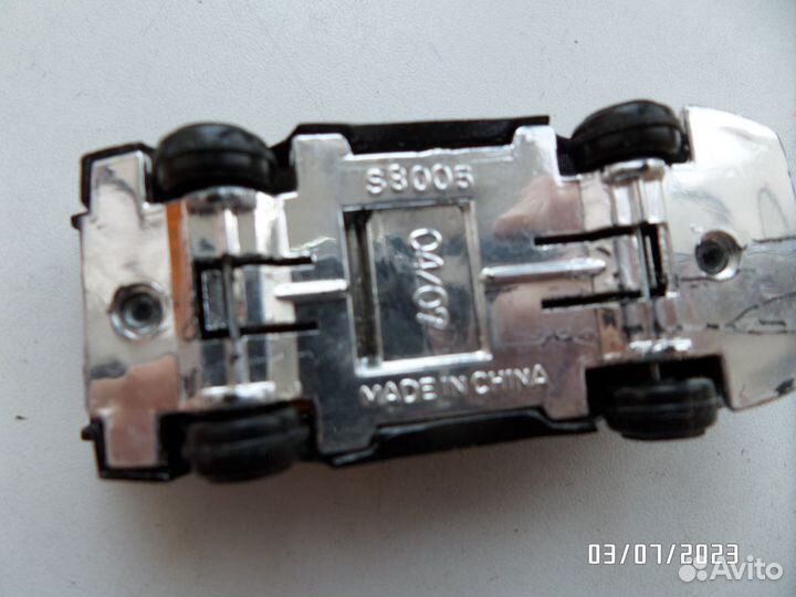 Сувенирная машинка Китай