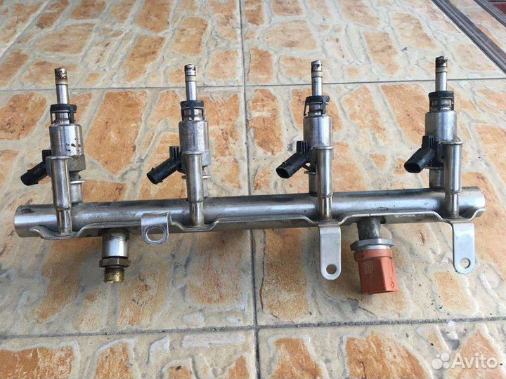 Топливная форсунка VW Passat 1.8