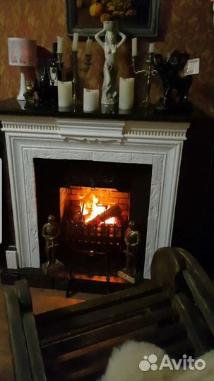 Камин 3D с эффектом живого огня и тлением углей