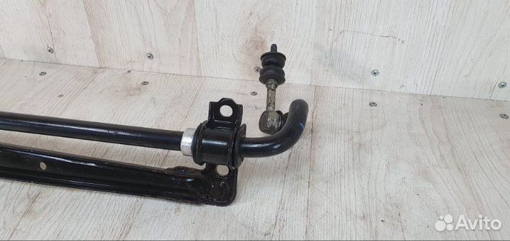 Стабилизатор задний Toyota Auris универсал 1.8