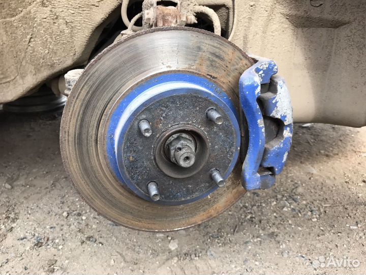 Ниссан Альмера передние тормозные Суппорта