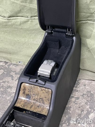 Подлокотник amg w210