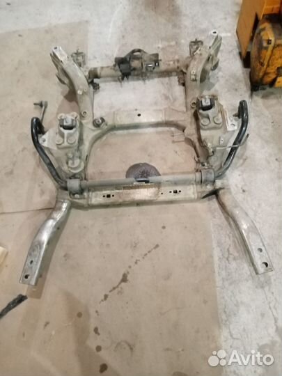 Подрамник на Рейнж Ровер IV 2016r