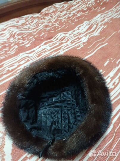 Шапка берет норковый