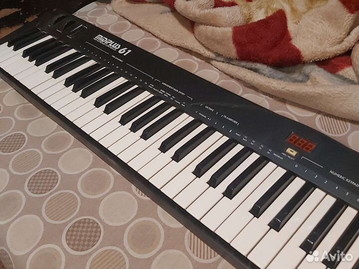 Миди клавиатура Midiplus 61