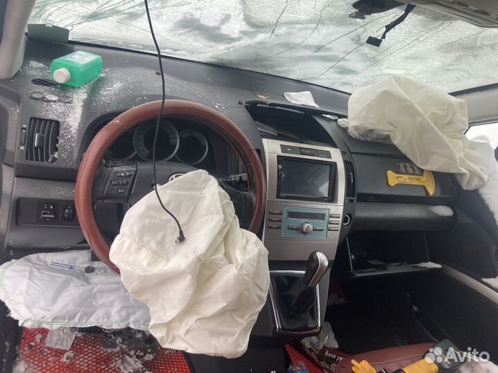 Салон по частям toyota corolla verso