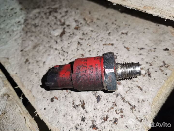 Датчик давления топлива 0281002405 Рено