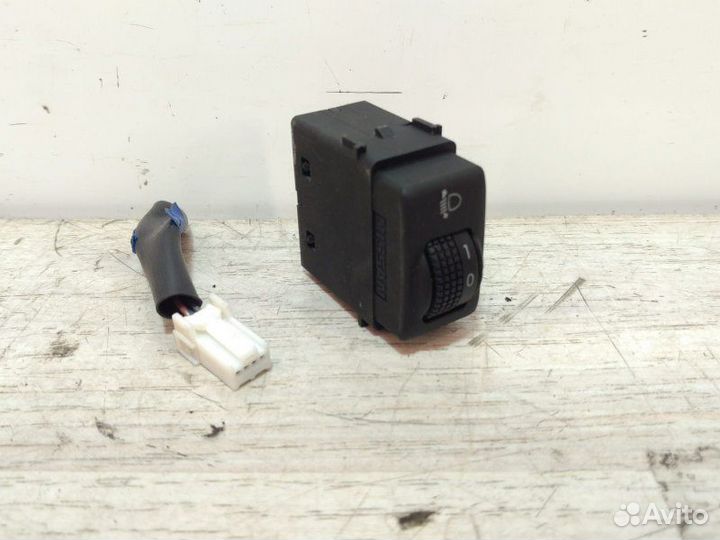Переключатель регулировки фар Nissan Note E11