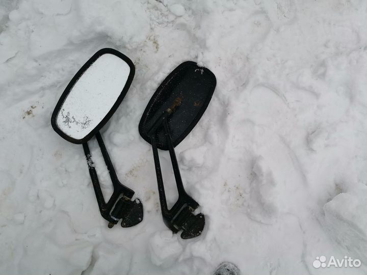 Зеркало заднего вида левое и правое