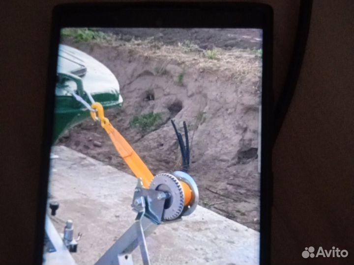 Лодка моторная