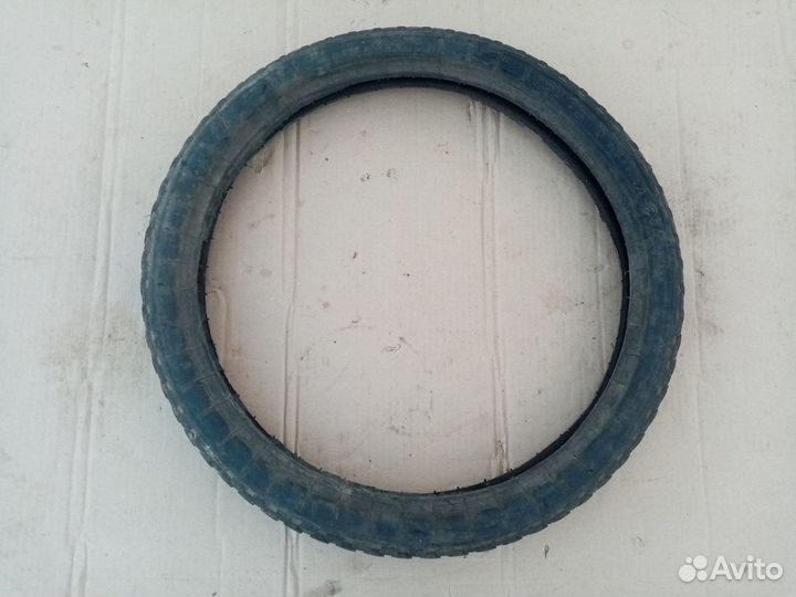 Колесо на мопед зид