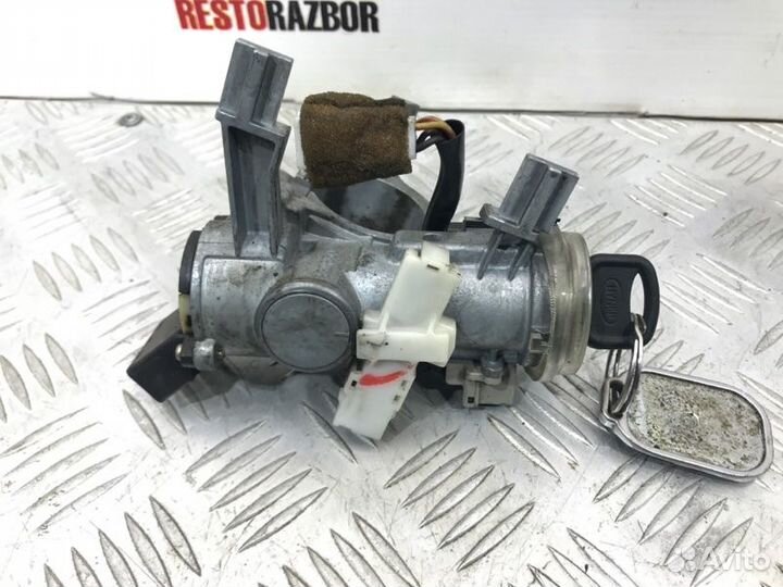 Замок зажигания Mitsubishi Chariot Grandis минивен