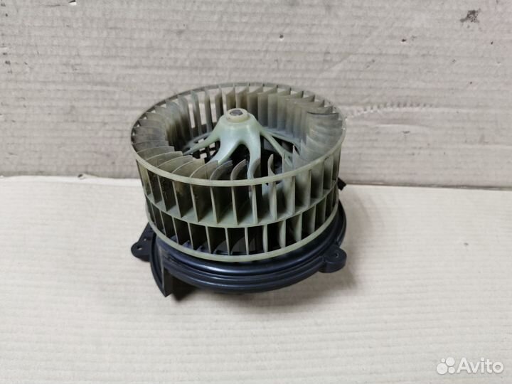 Моторчик печки на Mercedes W124 без кондиционера