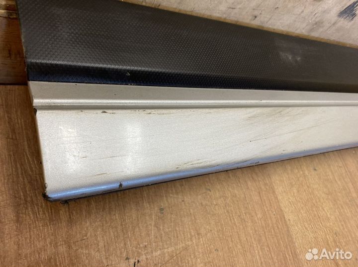 Накладка двери пер правой Subaru Forester SK S14