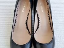 Туфли женские Alba,новые, черные, размер 39
