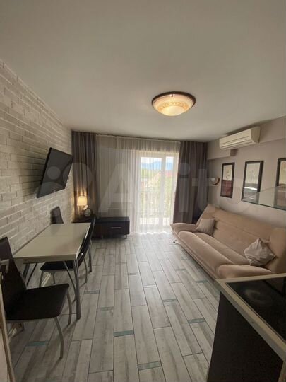 2-к. квартира, 56 м², 2/9 эт.