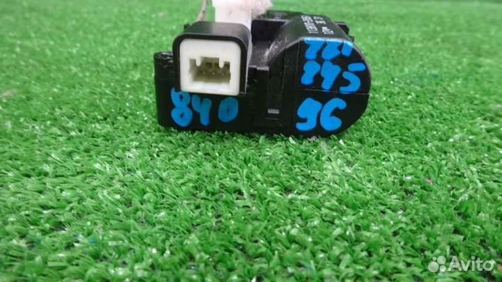 Сервопривод заслонок печки Toyota Allion ZZT245