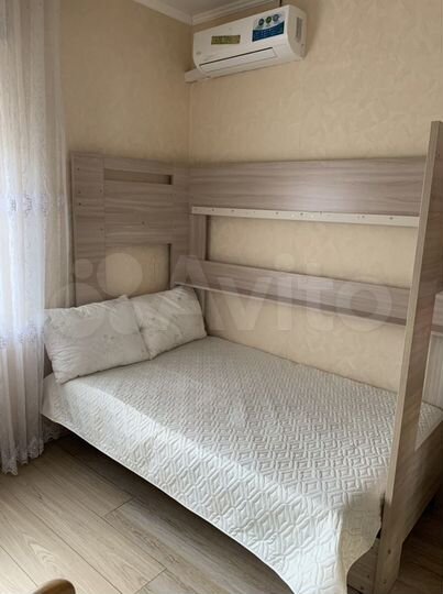 2-к. квартира, 57 м², 2/4 эт.