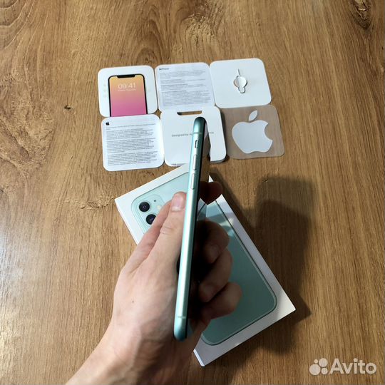 iPhone 11, 64 ГБ