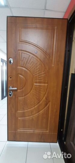 Входная дверь класса Люкс