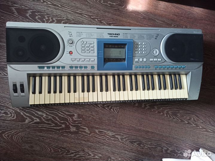 Синтезатор Techno