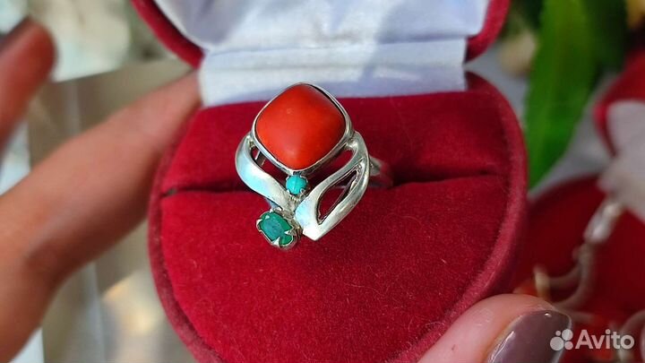 Кольцо пр. коралл/бирюза/изумруд Колумбия, 925