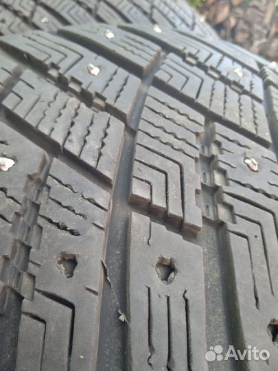 Goodyear UltraGrip 215/55 R17