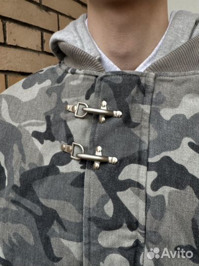 Камуфляжный зимний бомбер Camo Balenciaga