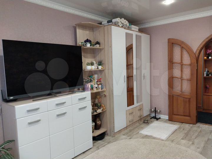 2-к. квартира, 54 м², 1/9 эт.