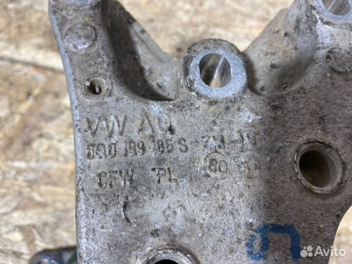 Подушка двигателя Skoda Fabia 2 BBM До Рестайл